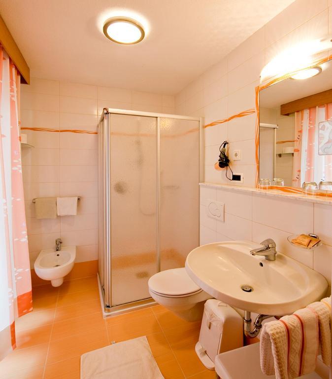 Hotel Rainegg Olang Rum bild